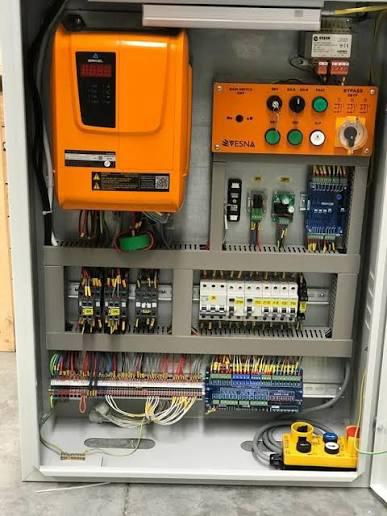 Machineroom lift controller